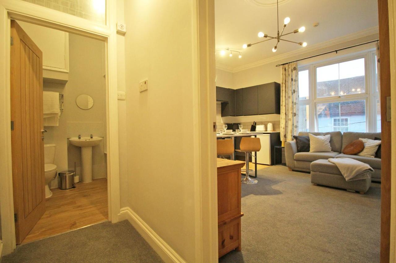 Lovely 1 Bed Serviced Apartment In Cambridgeshire Exterior foto